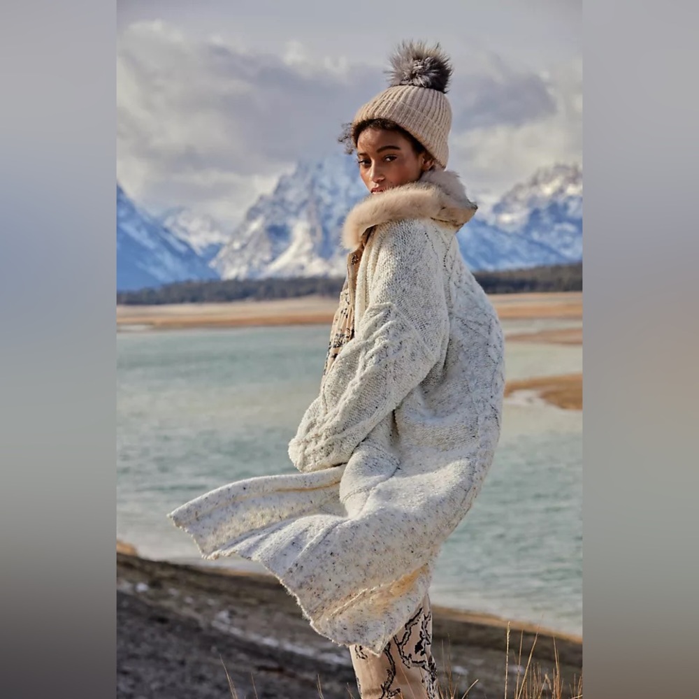 Anthropologie | Pilcro Cozy Cable knit cardigan